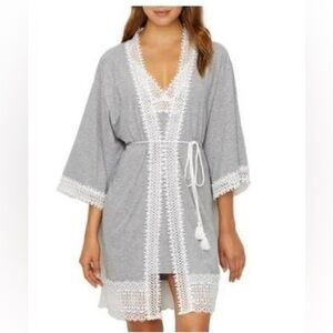 Flora Nikrooz Edie kimono robe. Size M
